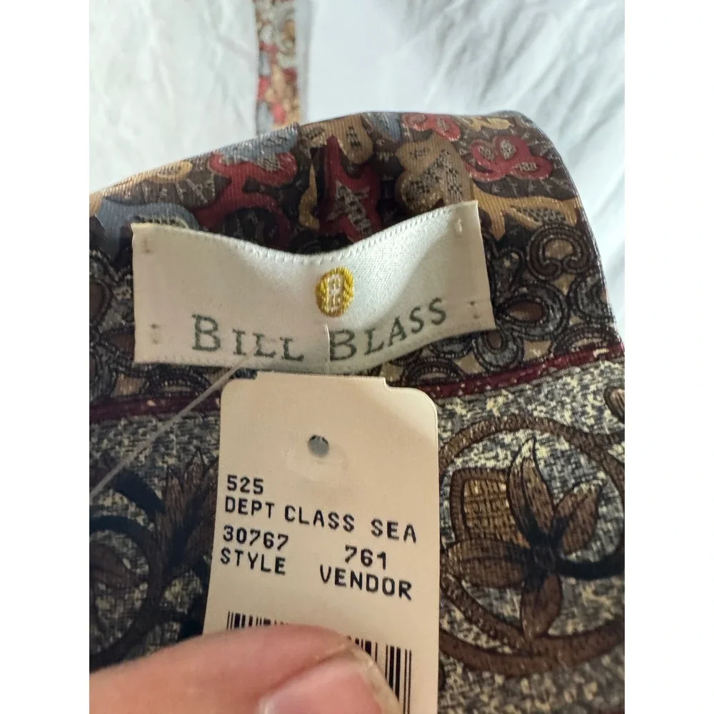 Bill Blass Mens Silk Blend Floral Tapestry Necktie Burgundy Gold Blue New Tag